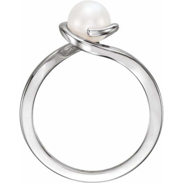 14K White Gold Cultured White Freshwater Pearl Ring - Elegant Design