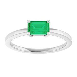 14K Yellow Gold Lab-Grown Emerald Ring - Eco-Friendly Elegance