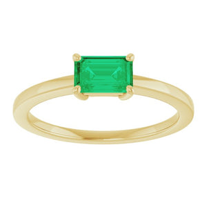 14K Yellow Gold Lab-Grown Emerald Ring - Eco-Friendly Elegance