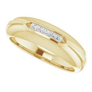 Exquisite 14K White Gold Natural Diamond Ring with 1/6 Carat Weight