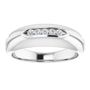 Exquisite 14K White Gold Natural Diamond Ring with 1/6 Carat Weight