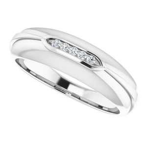 Exquisite 14K White Gold Natural Diamond Ring with 1/6 Carat Weight