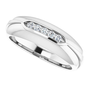 Exquisite 14K White Gold Natural Diamond Ring with 1/6 Carat Weight