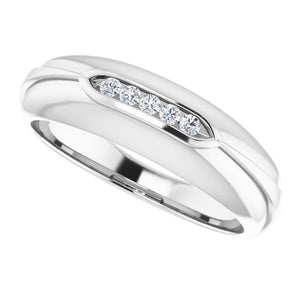 Exquisite 14K White Gold Natural Diamond Ring with 1/6 Carat Weight