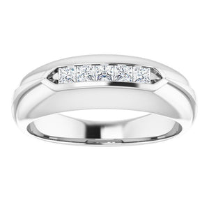 Exquisite 14K White Gold Natural Diamond Ring with 1/6 Carat Weight