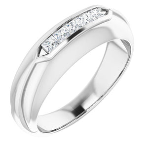 Exquisite 14K White Gold Natural Diamond Ring with 1/6 Carat Weight
