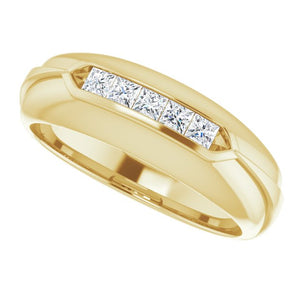 Exquisite 14K White Gold Natural Diamond Ring with 1/6 Carat Weight