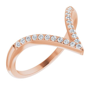 1/6 CTW Natural Diamond V Ring in 14K Gold