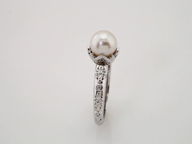 14K White Gold Cultured Pearl & Diamond Vintage Ring – Elegant Design