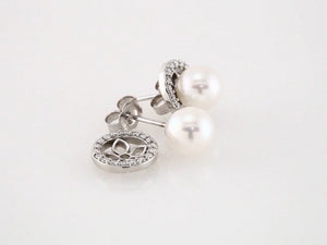 14K Yellow Gold 6 mm Cultured White Akoya Pearl Earrings – Timeless Elegance