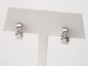 1/4 Ctw Natural Diamond Hinged Huggie Earrings